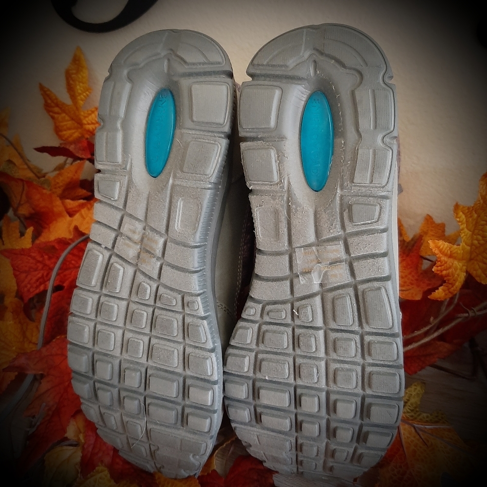 Exclusive! Tony Little Cheeks Fit Body Sneaker Boot with Energy Pad. - Picture 7 of 7